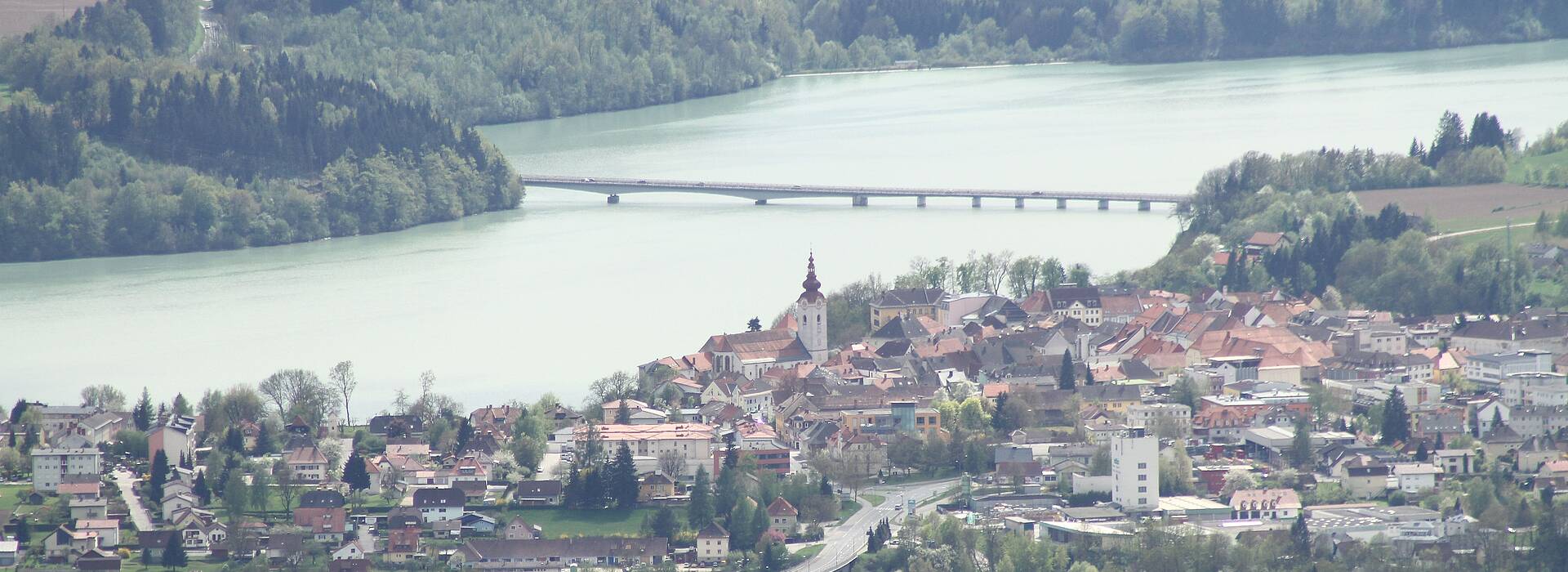 Völkermarkt mit Stauseebrücke